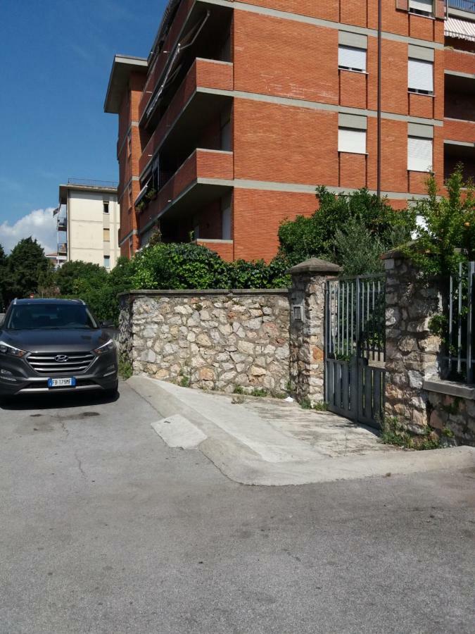 Casa Vacanze Lida Marina Di Carrara Exterior photo